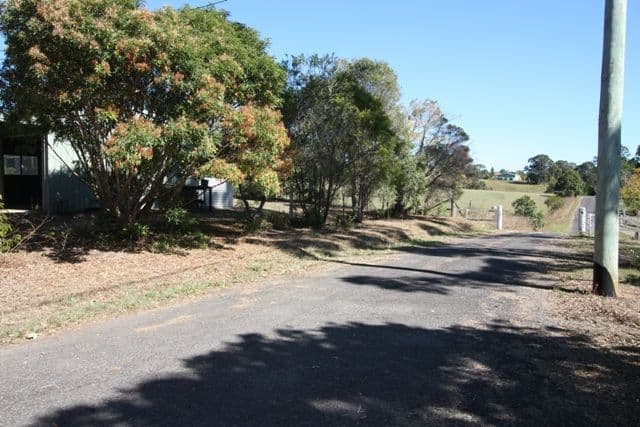 39 Griffin Road, VICTORY HEIGHTS QLD 4570, Victory Heights - Thumbnail 3