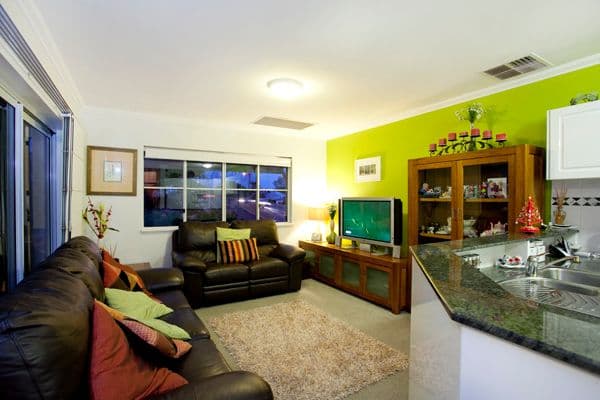 87 Hampstead Road, HIGHGATE HILL QLD 4101, Highgate Hill - Thumbnail 4
