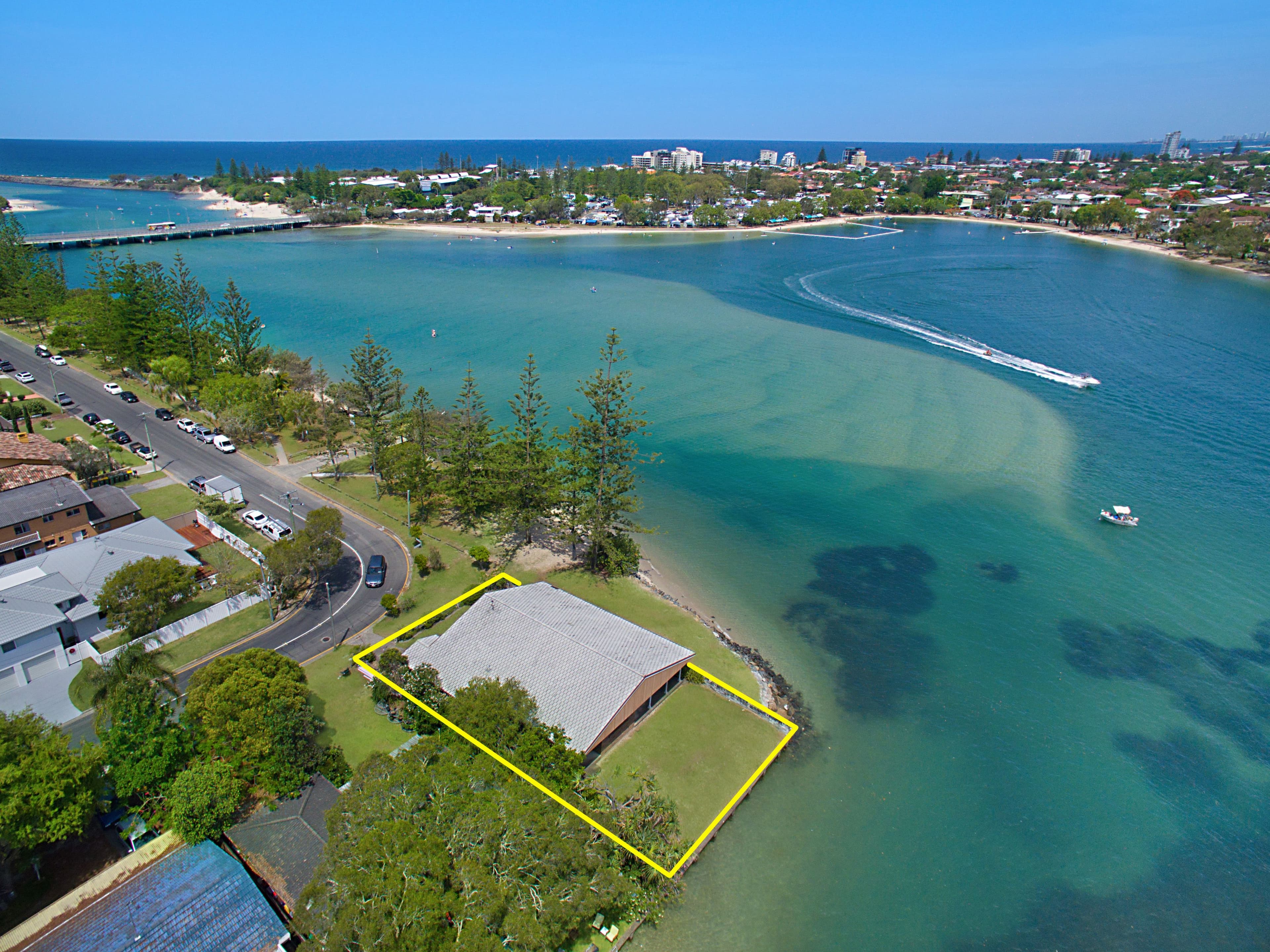 2 Elanora Drive, Burleigh Heads QLD 4220, Burleigh Heads - Thumbnail 4