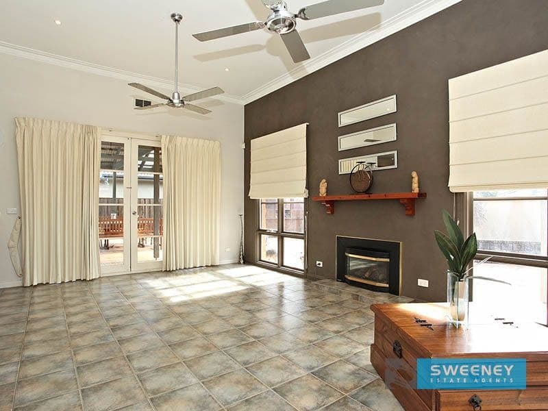12 Springbank Court, Sanctuary Lakes - Thumbnail 4