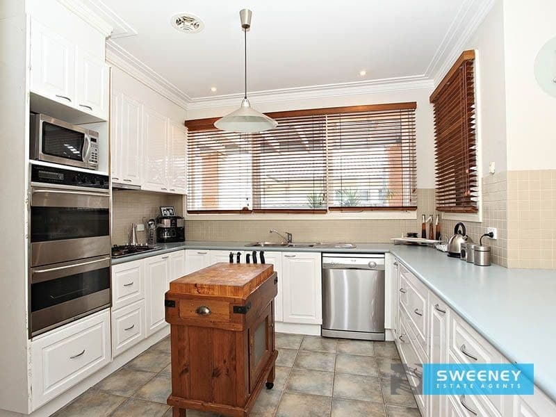 12 Springbank Court, Sanctuary Lakes - Thumbnail 5