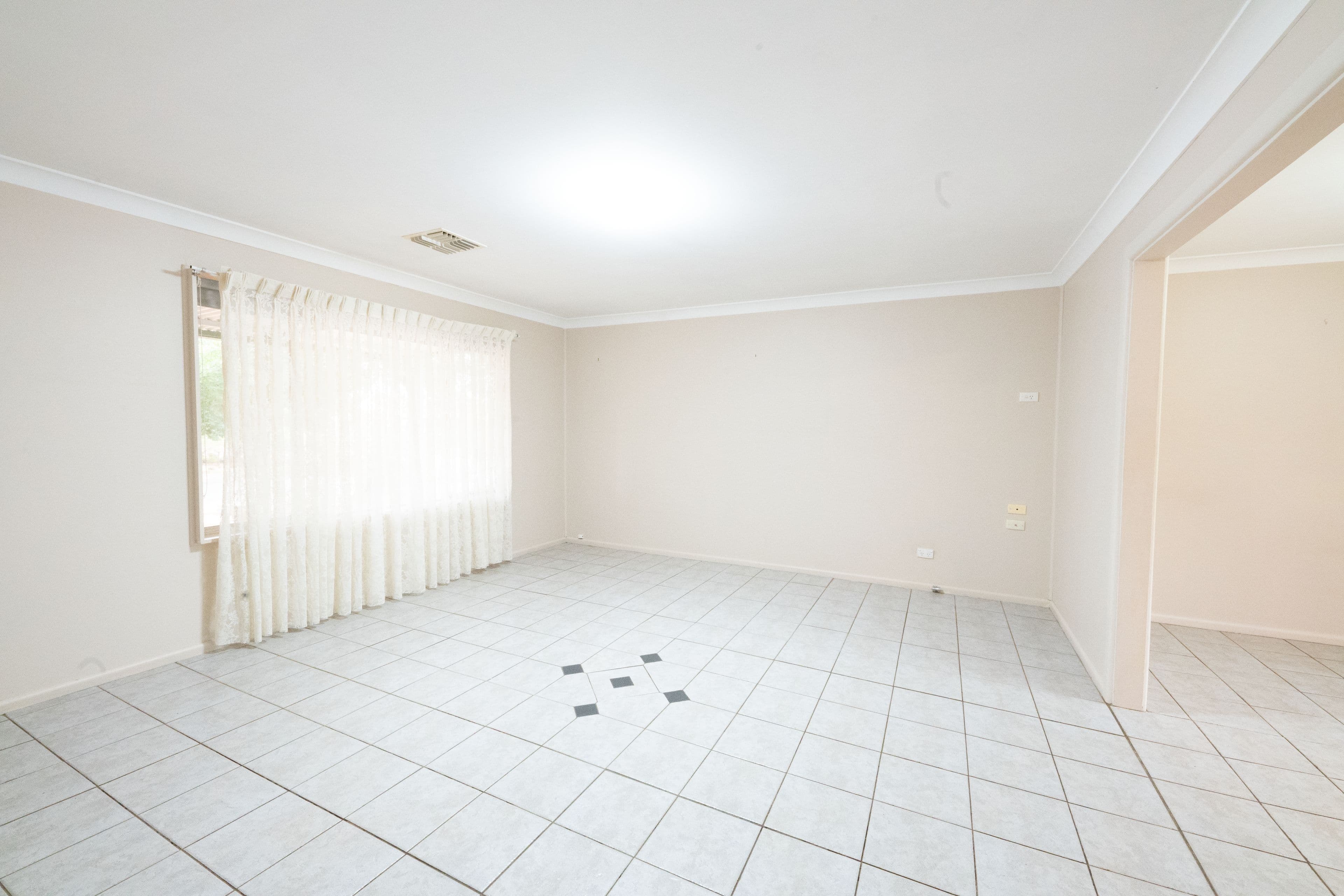 19 Lawson Street, Parkes NSW 2870, Parkes - Thumbnail 3