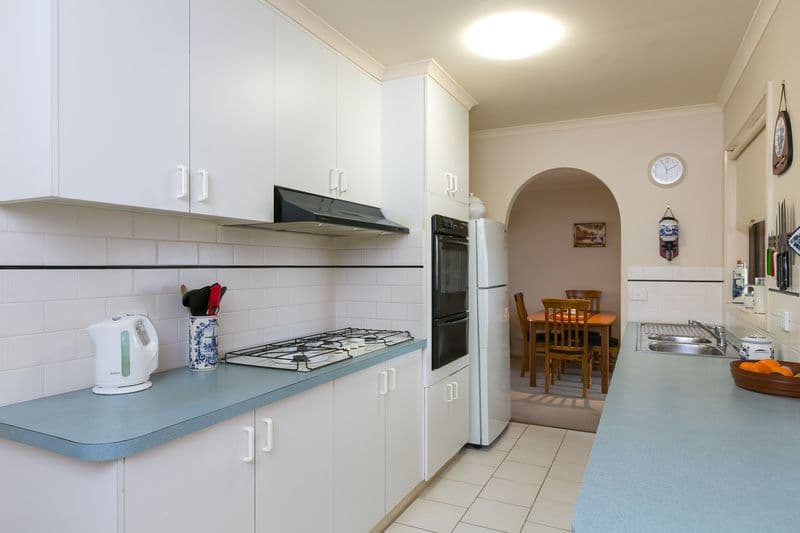 76 Browning Street, Kangaroo Flat VIC 3555, Kangaroo Flat - Thumbnail 4