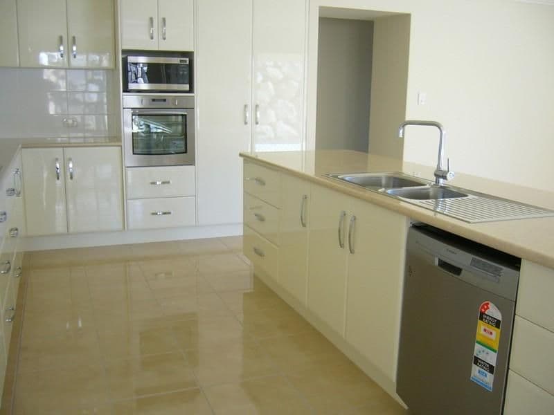 43 Nagle Drive, NORMAN GARDENS QLD 4701, Norman Gardens - Thumbnail 3