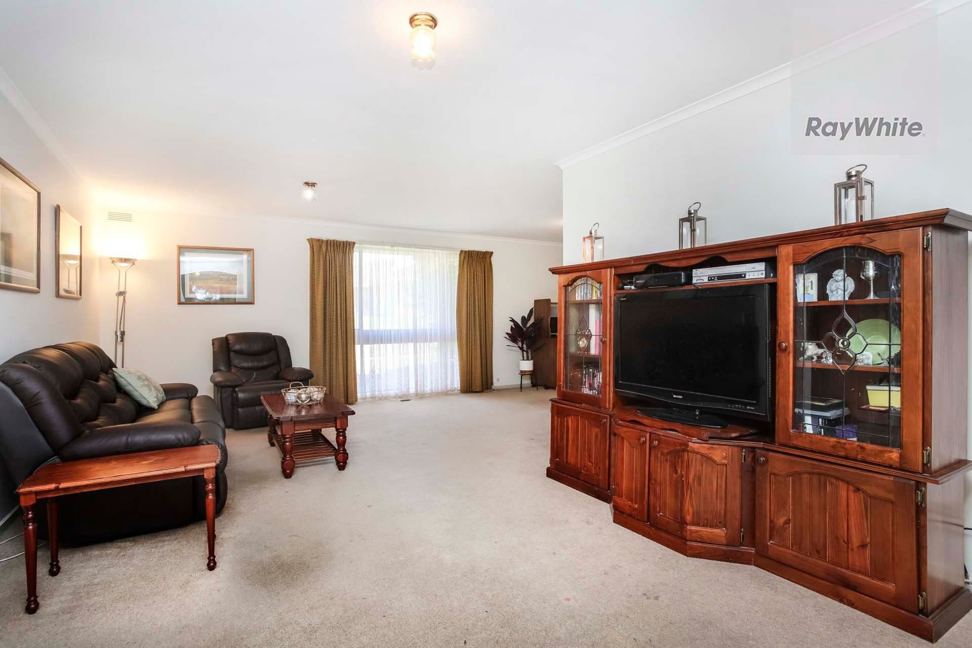 60 Wolverton Drive, Gladstone Park VIC 3043, Gladstone Park - Thumbnail 2