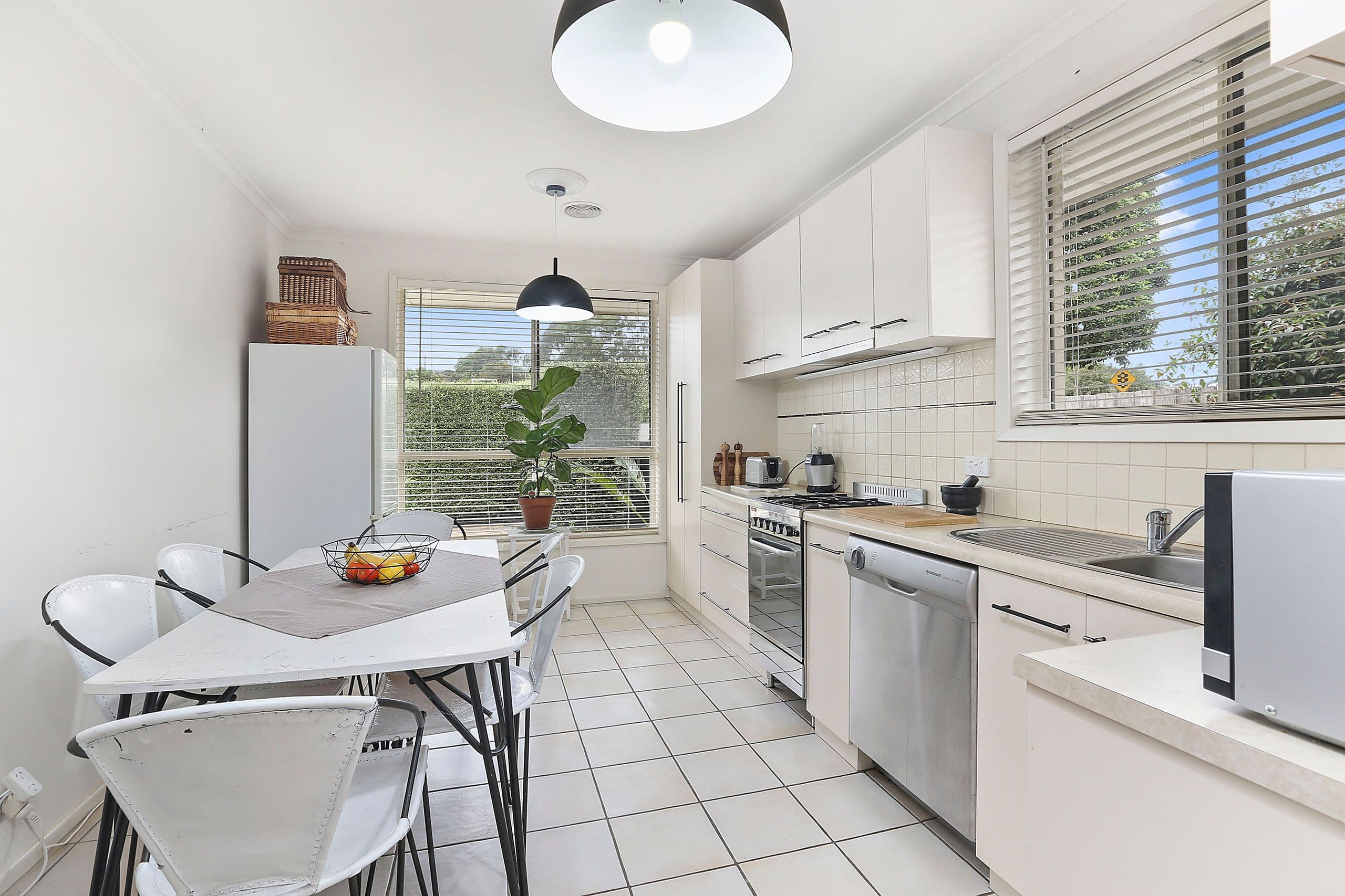 30 Barrabool Road, Highton VIC 3216, Highton - Thumbnail 2