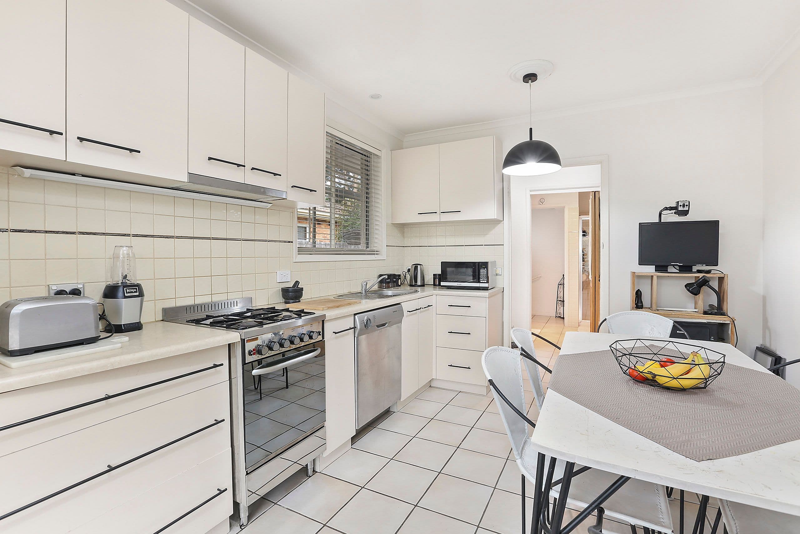 30 Barrabool Road, Highton VIC 3216, Highton - Thumbnail 3