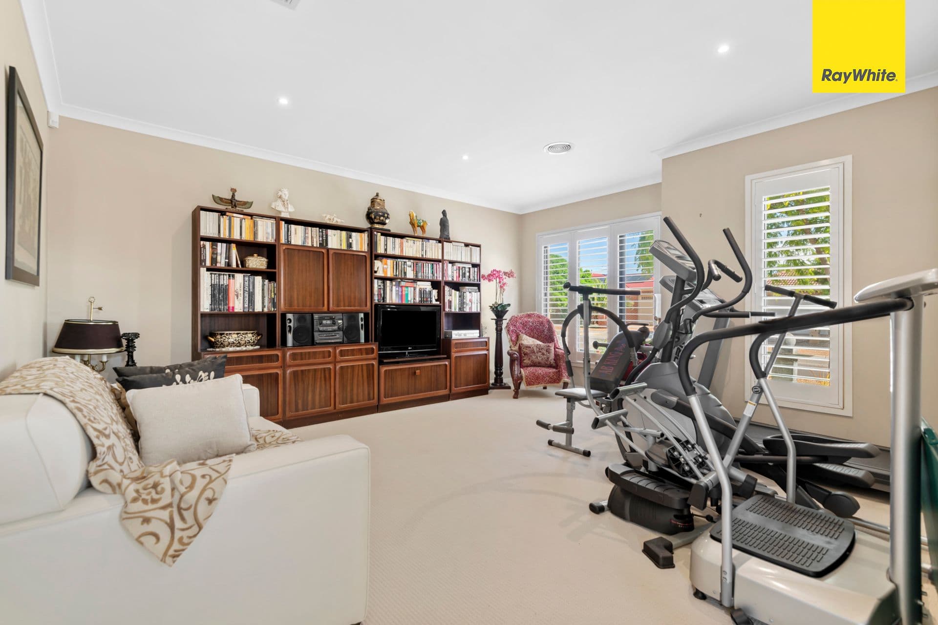 2 Robinia Court, Melton West VIC 3337, Melton West - Thumbnail 3