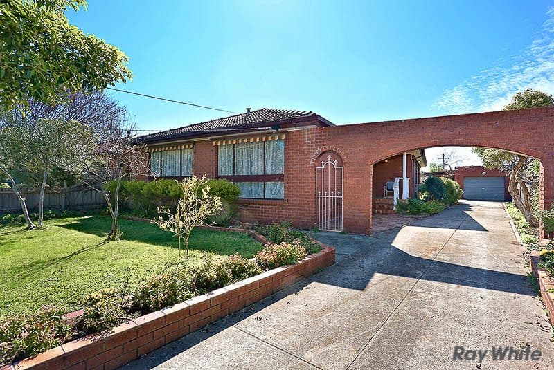 12 Revell Cresent, St Albans VIC 3021, St Albans - Thumbnail 2