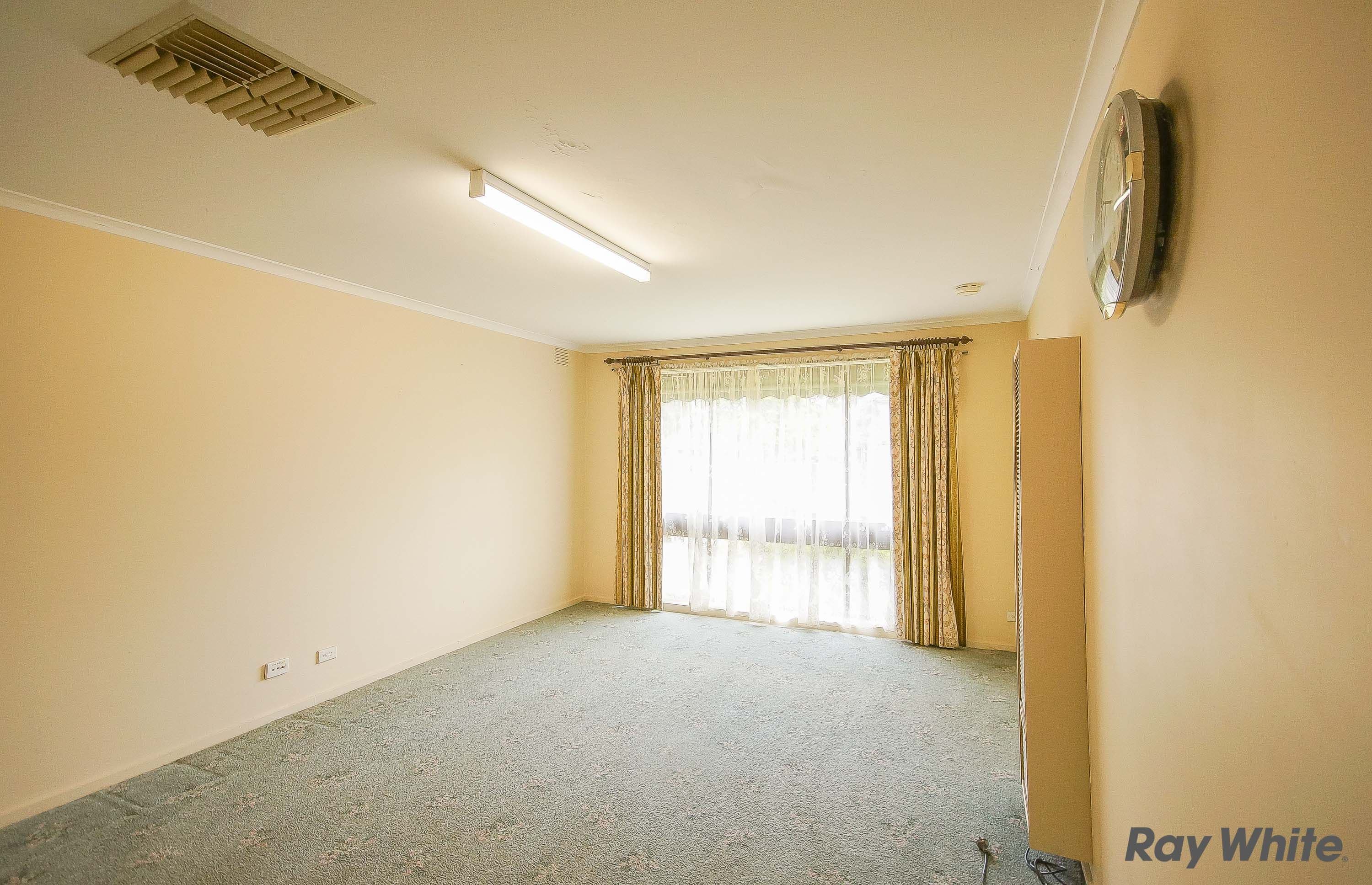 12 Revell Cresent, St Albans VIC 3021, St Albans - Thumbnail 4