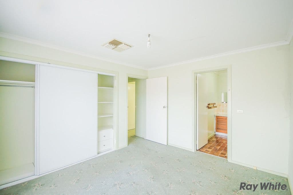 12 Revell Cresent, St Albans VIC 3021, St Albans - Thumbnail 6