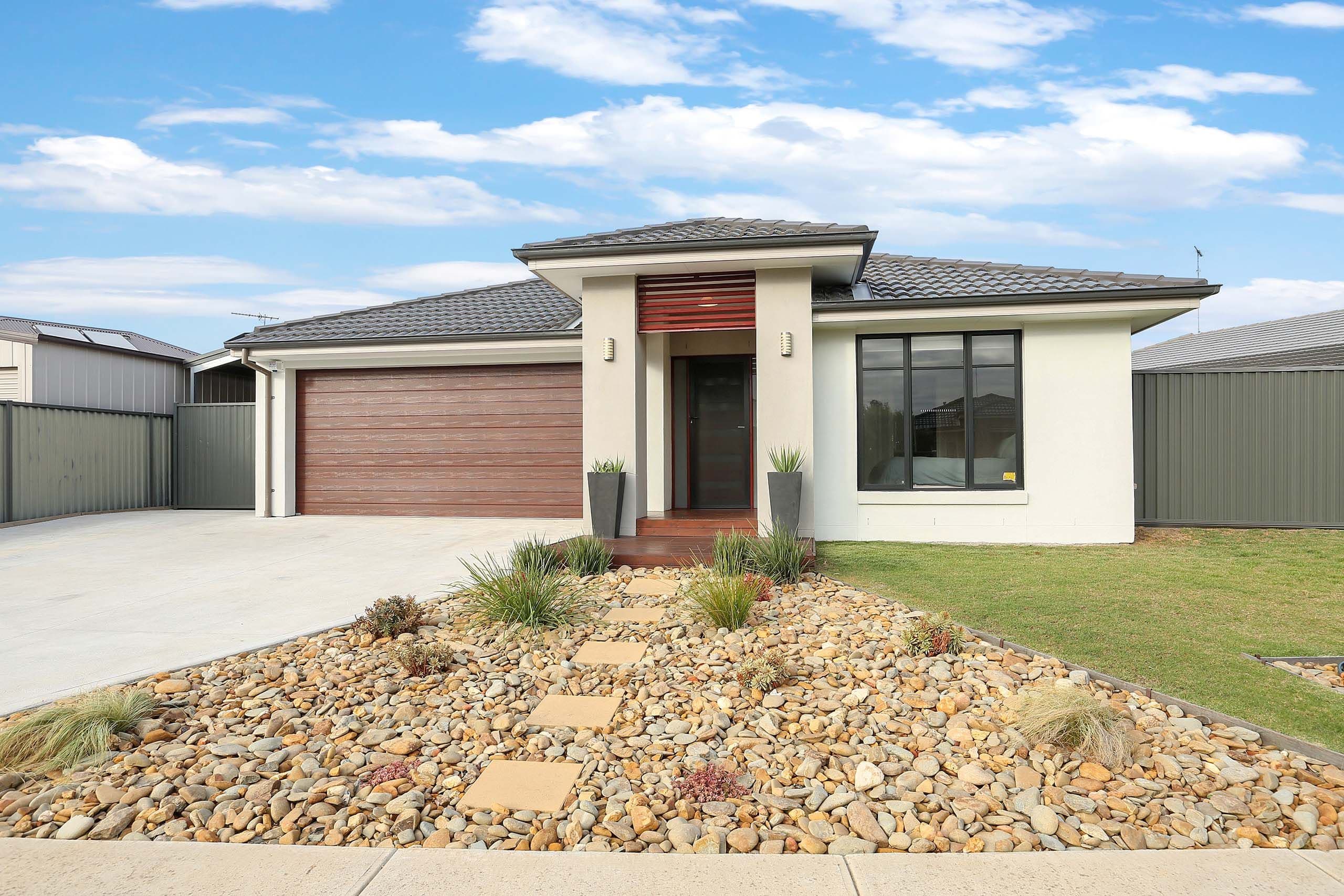 20-22 Weerana Way, Lara VIC 3212, Lara - Thumbnail 2