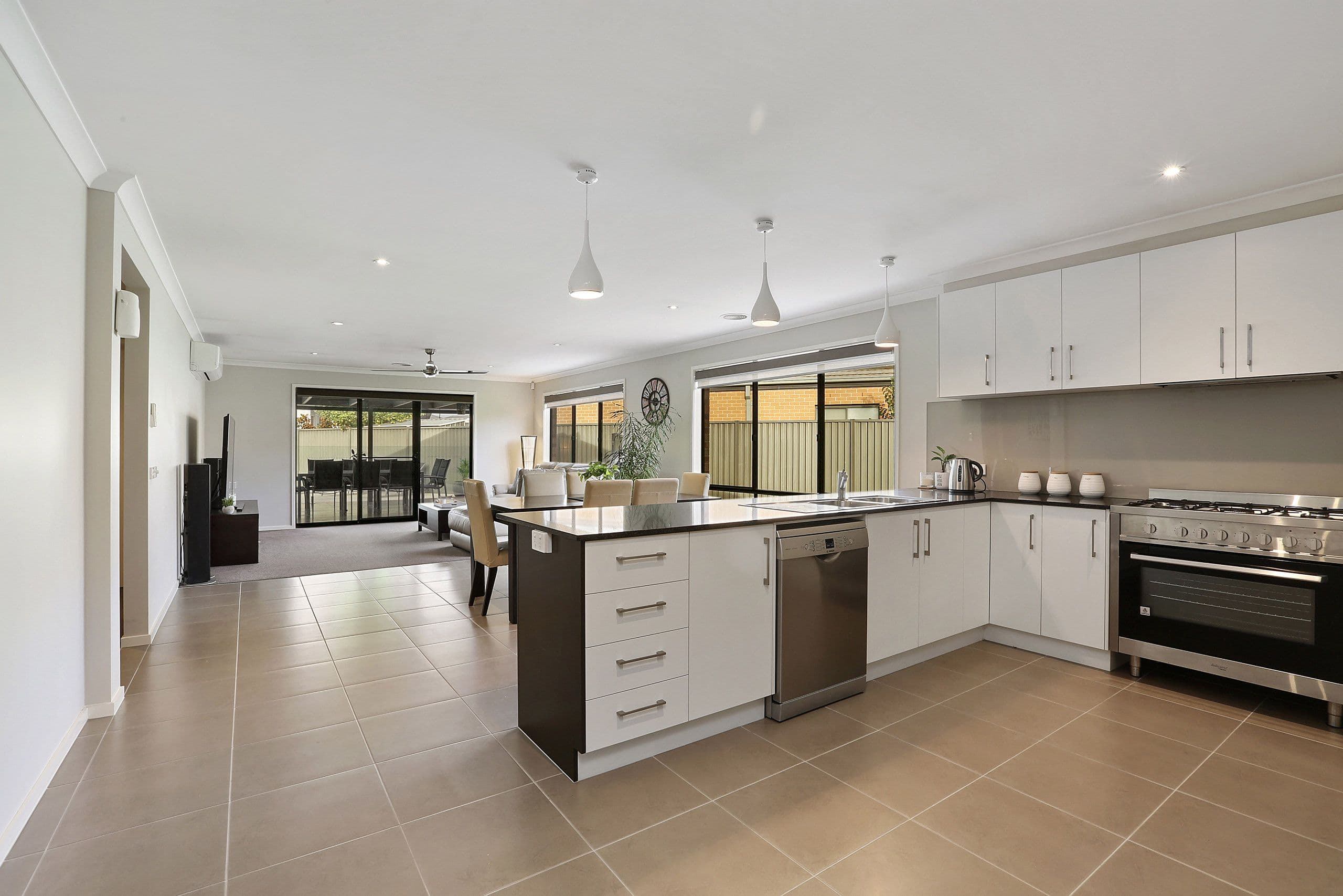 20-22 Weerana Way, Lara VIC 3212, Lara - Thumbnail 6