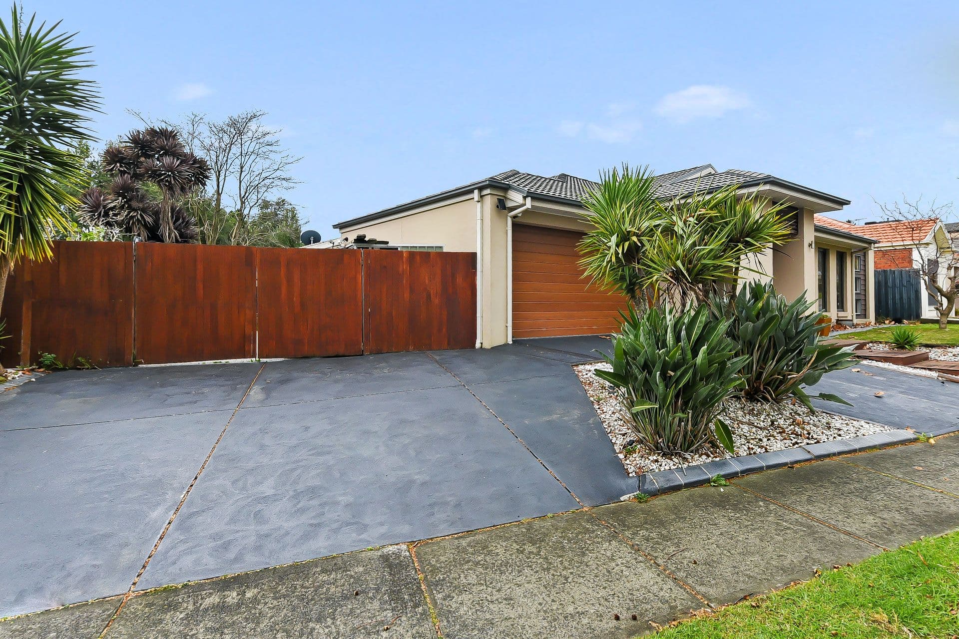 17 Lorikeet Drive, Berwick VIC 3806, Berwick - Thumbnail 2