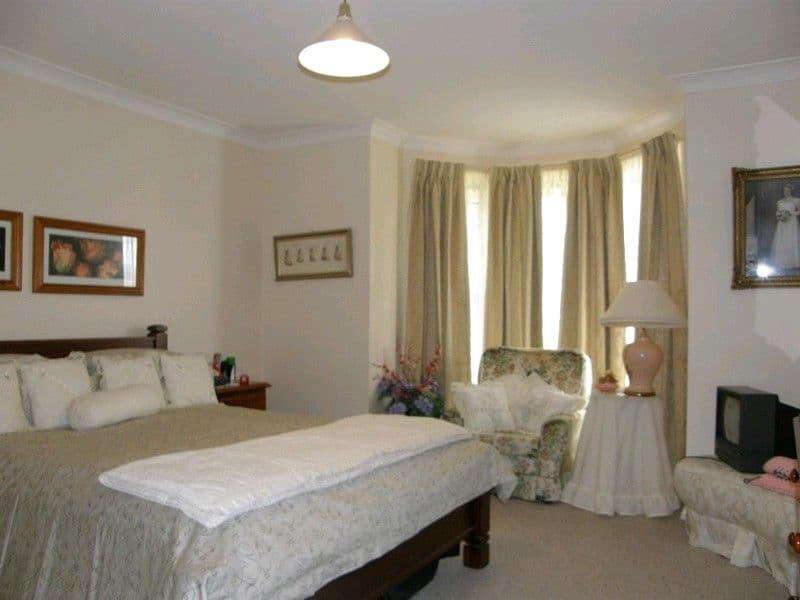 5 Crescent Avenue, Enoggera, QLD, 4051, Enoggera - Thumbnail 2
