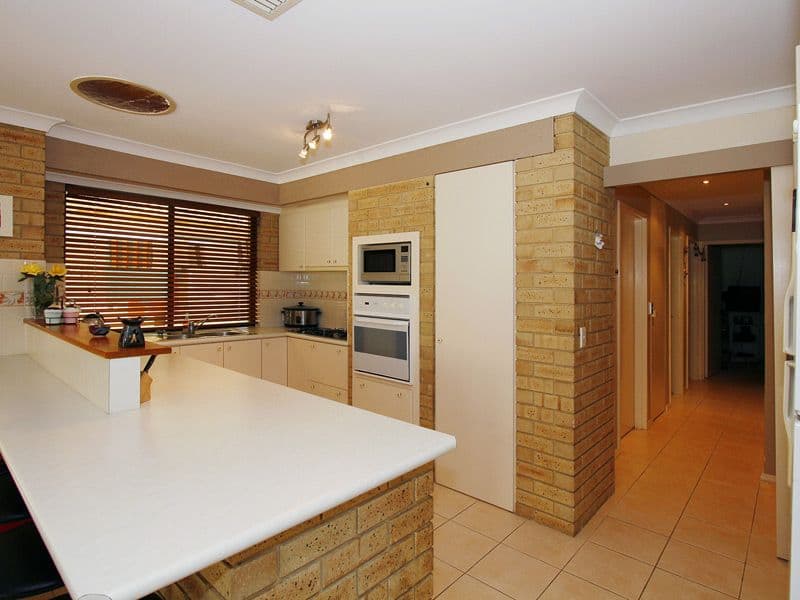 26 Illawarra Crescent, BALLAJURA WA 6066, Ballajura - Thumbnail 6