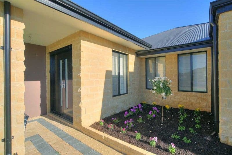 38 Quenda Drive, CANNING VALE WA 6155, Canning Vale - Thumbnail 3