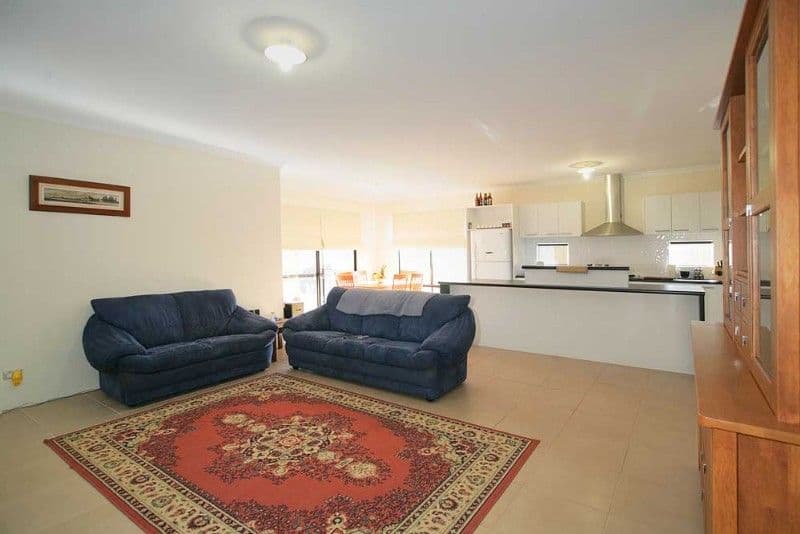 38 Quenda Drive, CANNING VALE WA 6155, Canning Vale - Thumbnail 8