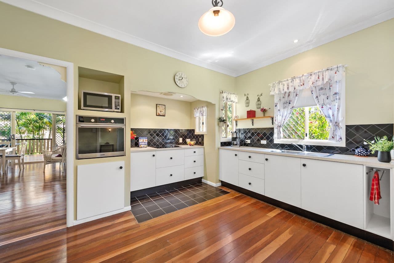 15 Frank Street, Scarborough QLD 4020, Scarborough - Thumbnail 4