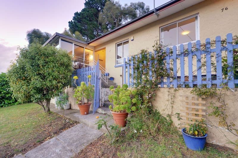 76 Karoola Road, LINDISFARNE TAS 7015, Lindisfarne - Thumbnail 2