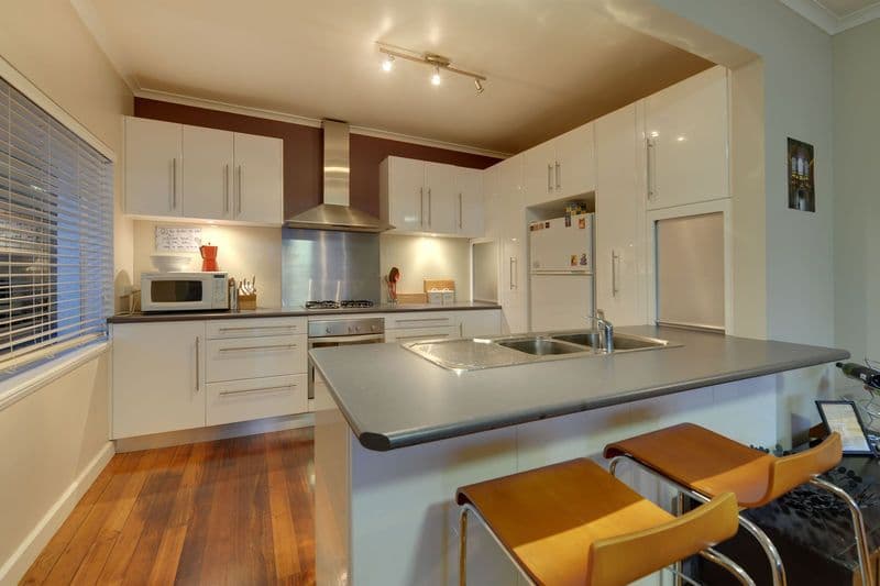 76 Karoola Road, LINDISFARNE TAS 7015, Lindisfarne - Thumbnail 3