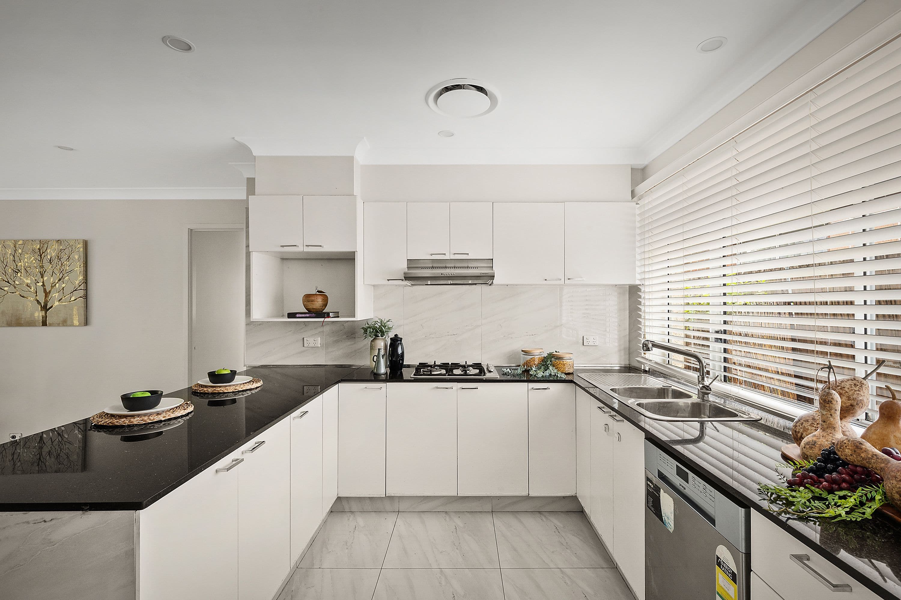 4 Lisa Street, Quakers Hill NSW 2763, Quakers Hill - Thumbnail 4