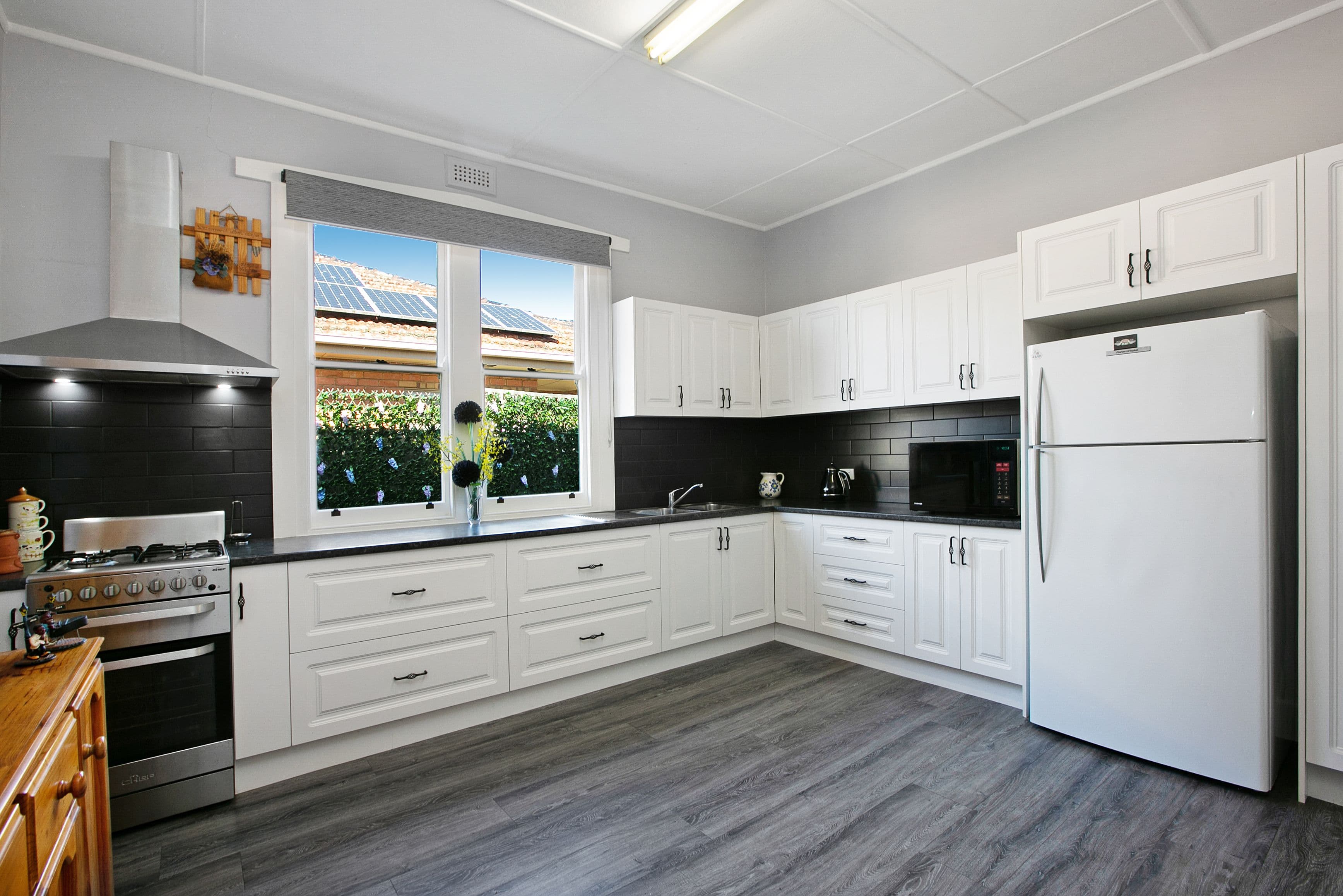 180 Tyler Street, Preston VIC 3072, Preston - Thumbnail 2