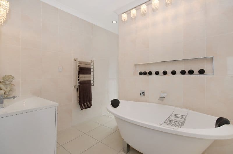 17 Dampier Crescent, BURDELL QLD 4818, Burdell - Thumbnail 7