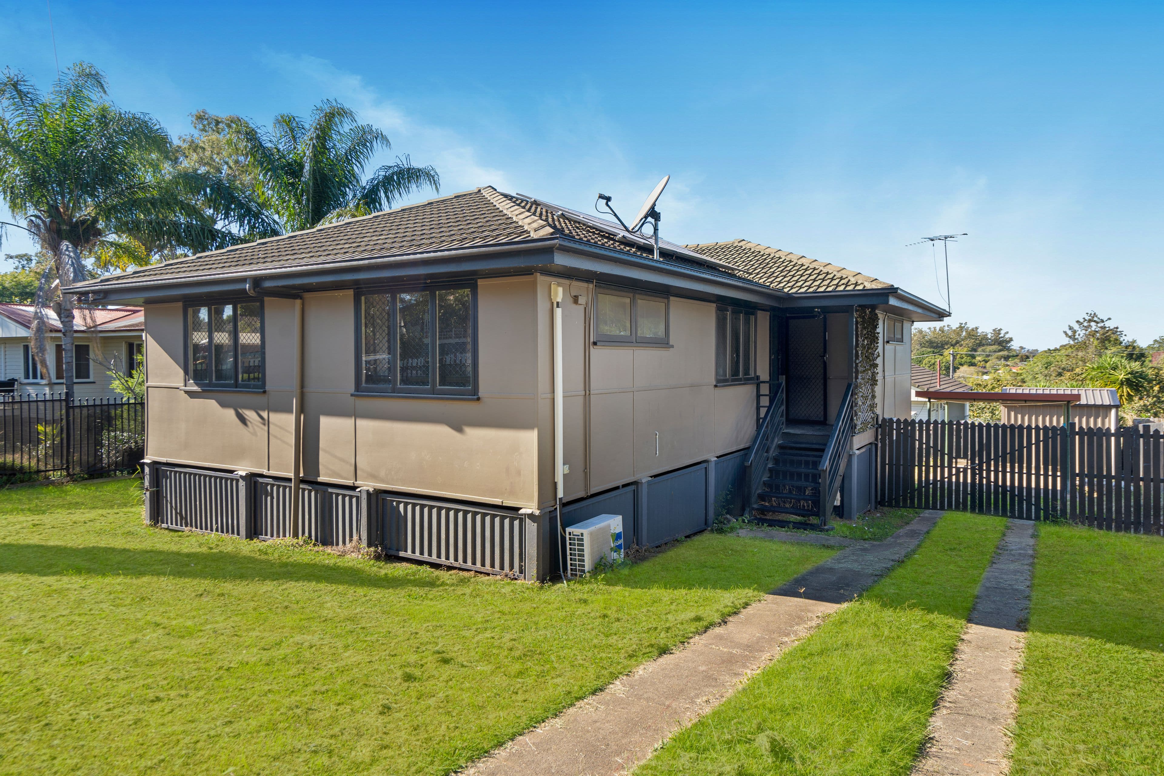 44 Aspinall Street, Leichhardt QLD 4305, Leichhardt - Image 1