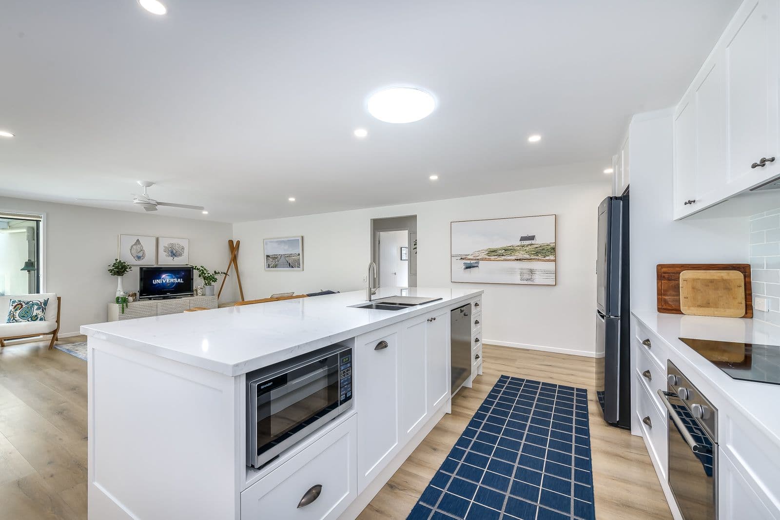 18 Portreeves Place, Arundel QLD 4214, Arundel - Thumbnail 2