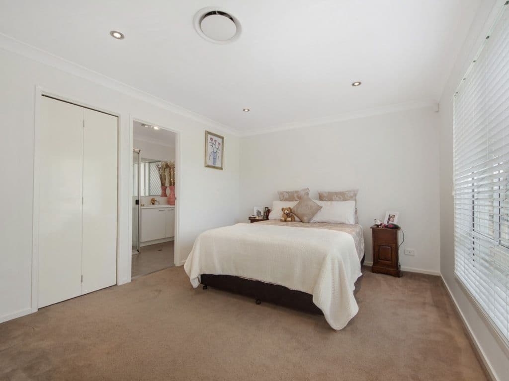 57 Highcrest Circuit, MOLENDINAR QLD 4214, Molendinar - Thumbnail 7