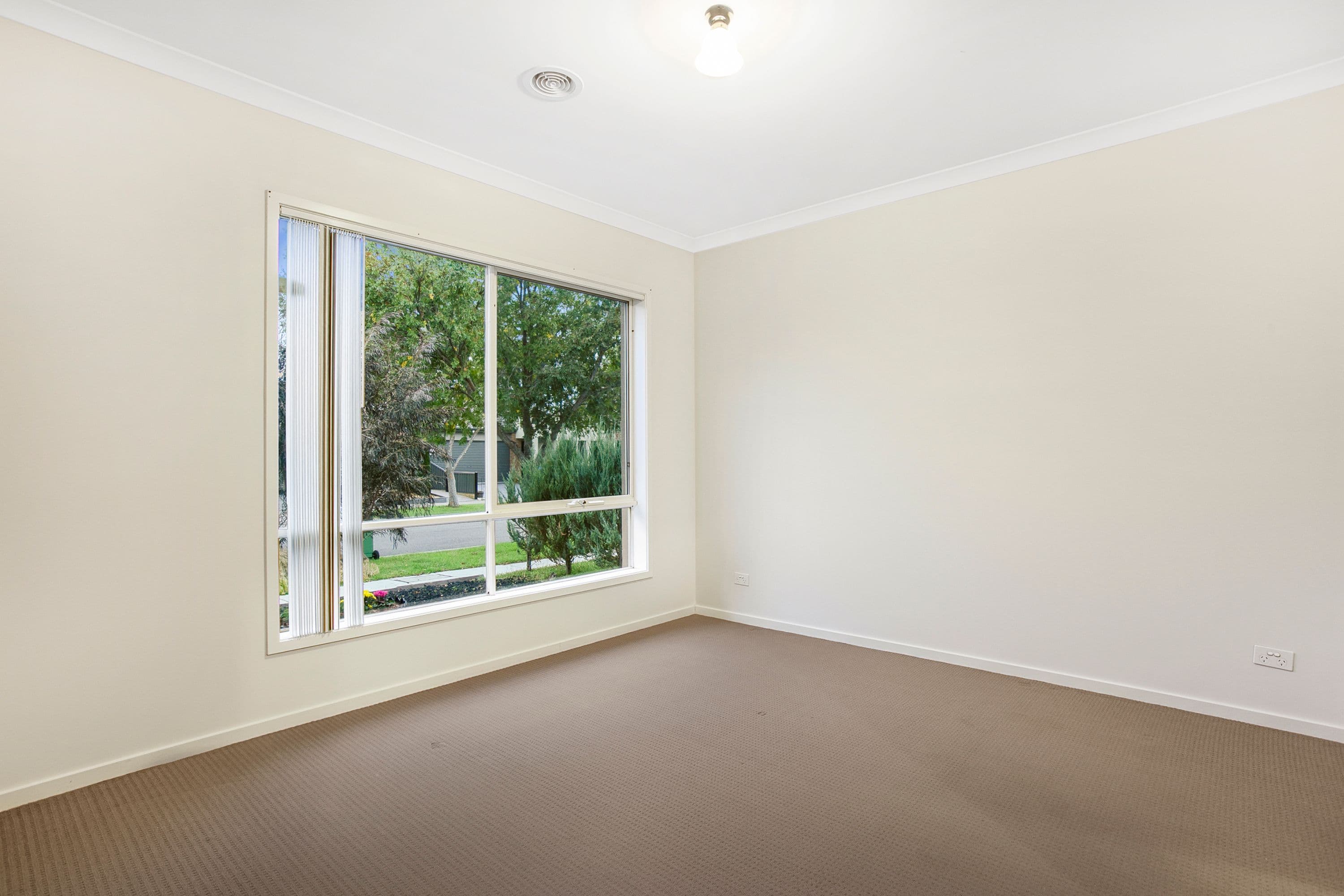 19 Tawleed Grove, Clyde North VIC 3978, Clyde North - Thumbnail 8