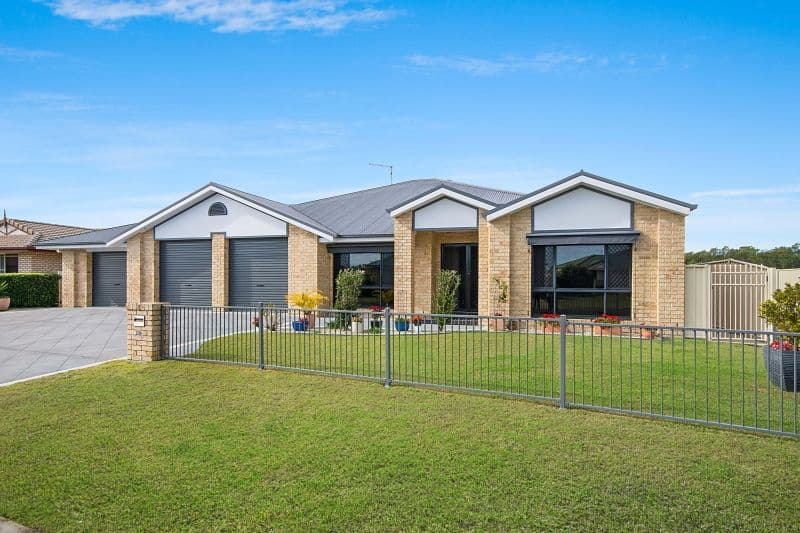 17 Bayview Drive, Yamba - Image 1