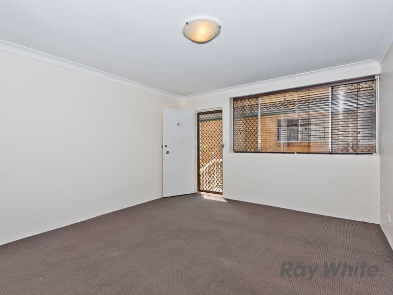 8 Zenith Avenue, Chermside QLD 4032, Chermside - Thumbnail 5