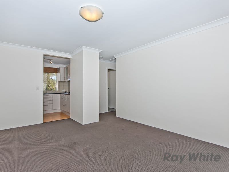 8 Zenith Avenue, Chermside QLD 4032, Chermside - Thumbnail 6