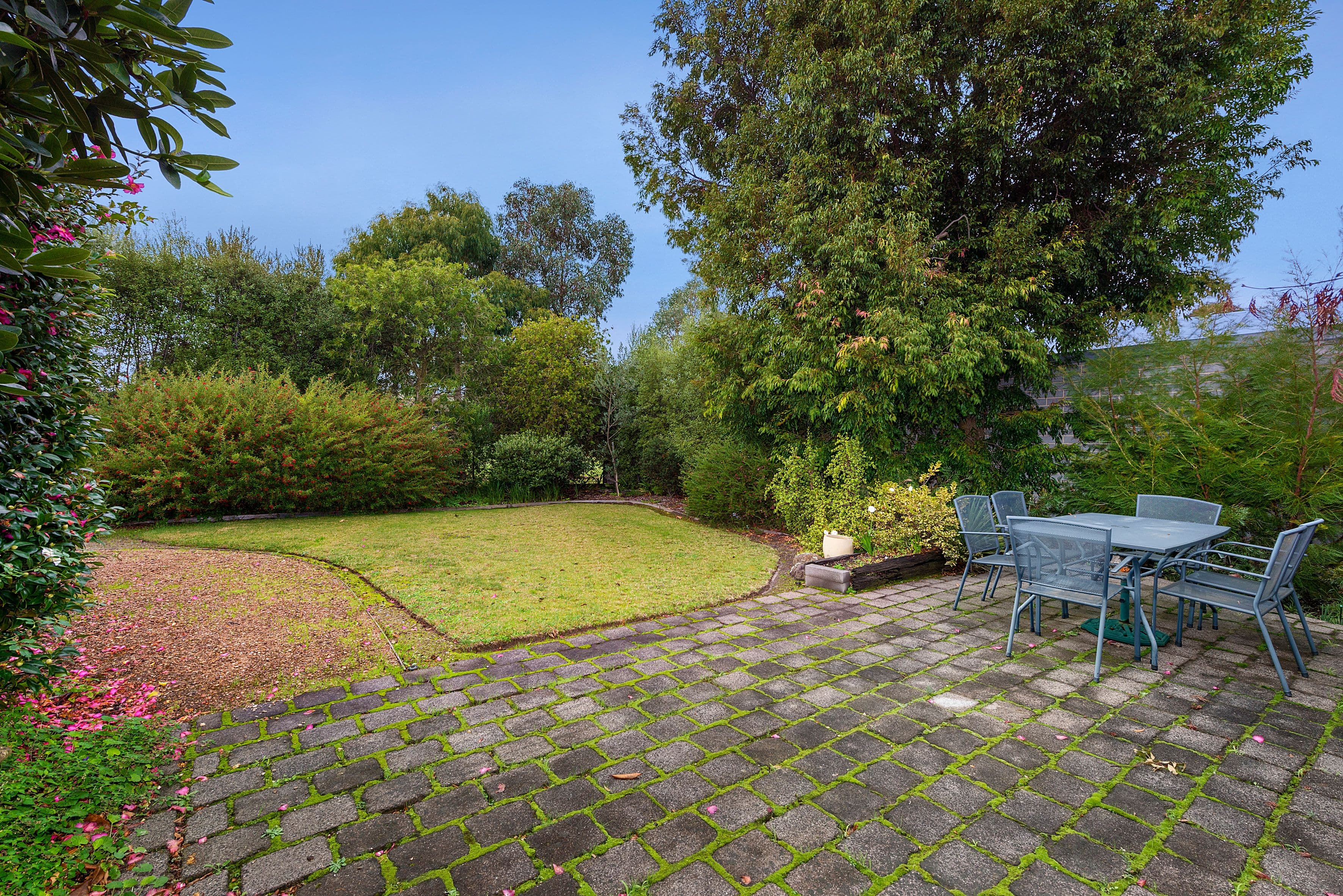 24 Owens Avenue, Glen Waverley VIC 3150, Glen Waverley - Thumbnail 4