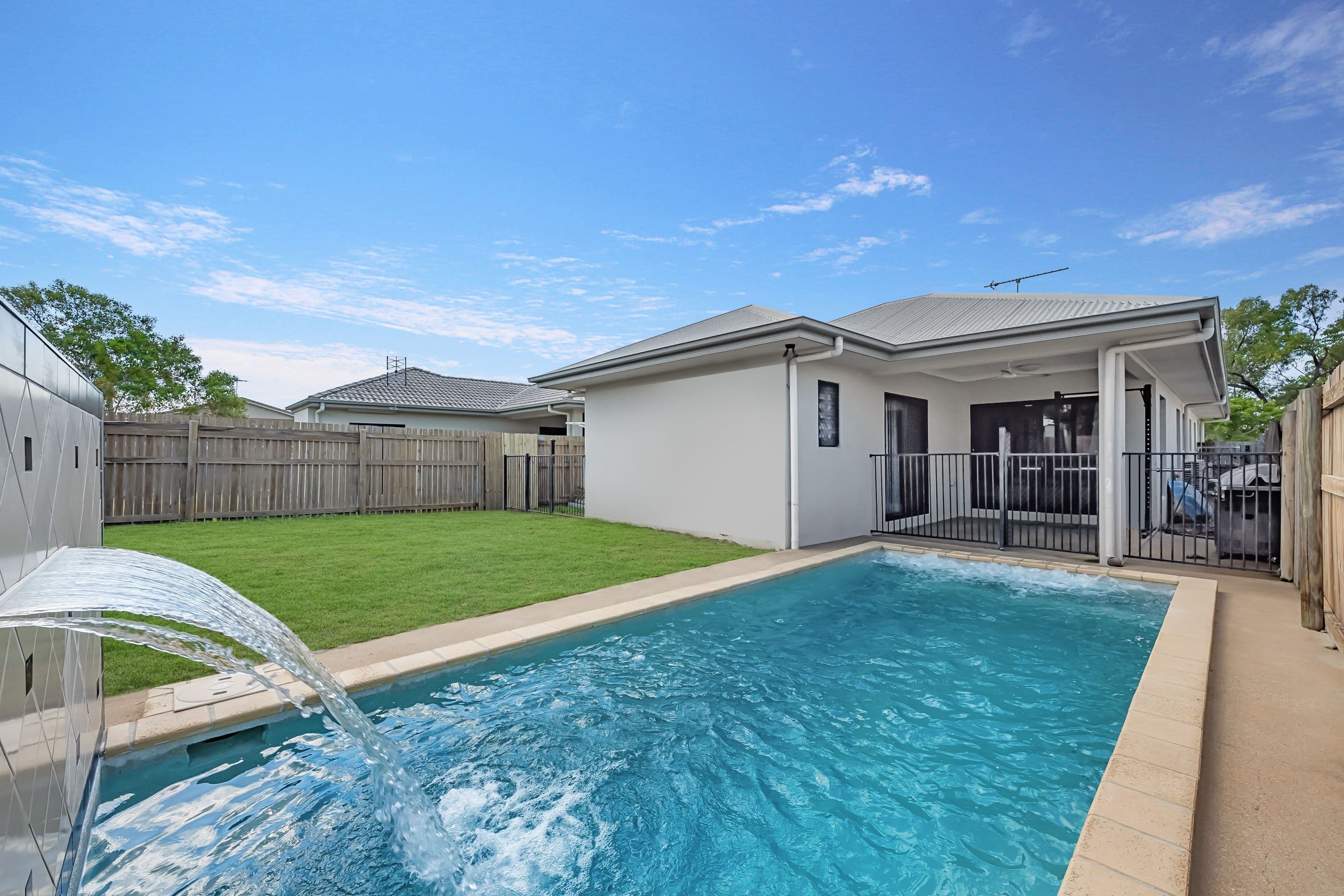 12 Shark Court, Mount Louisa QLD 4814, Mount Louisa - Thumbnail 2