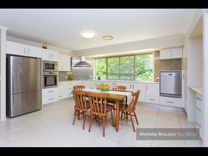 16 Arabilia Close, Chapel Hill QLD 4069, Chapel Hill - Thumbnail 4