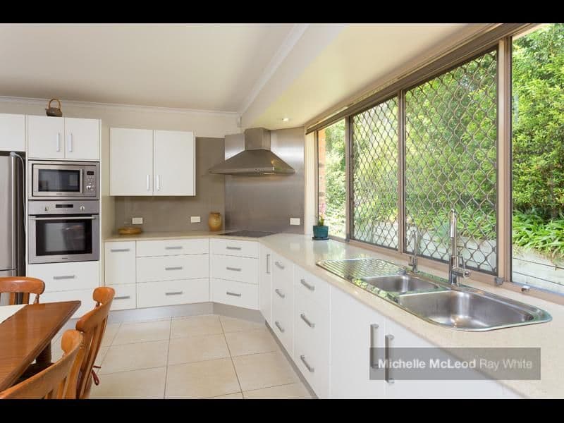 16 Arabilia Close, Chapel Hill QLD 4069, Chapel Hill - Thumbnail 5