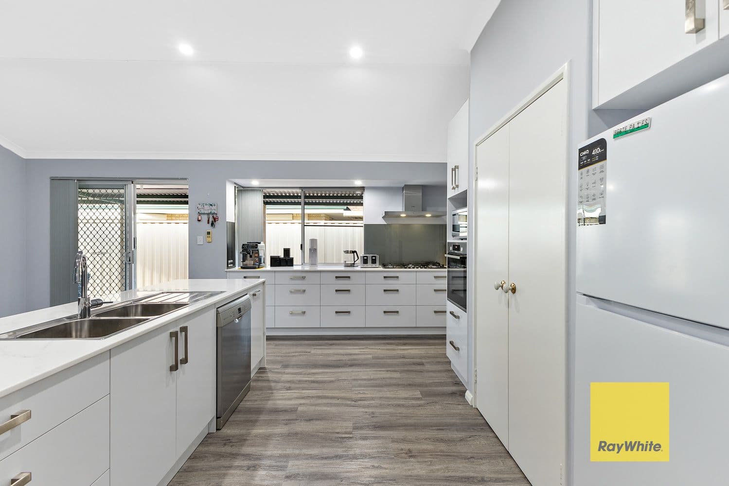 17 Tahoe Close, Thornlie WA 6108, Thornlie - Image 1