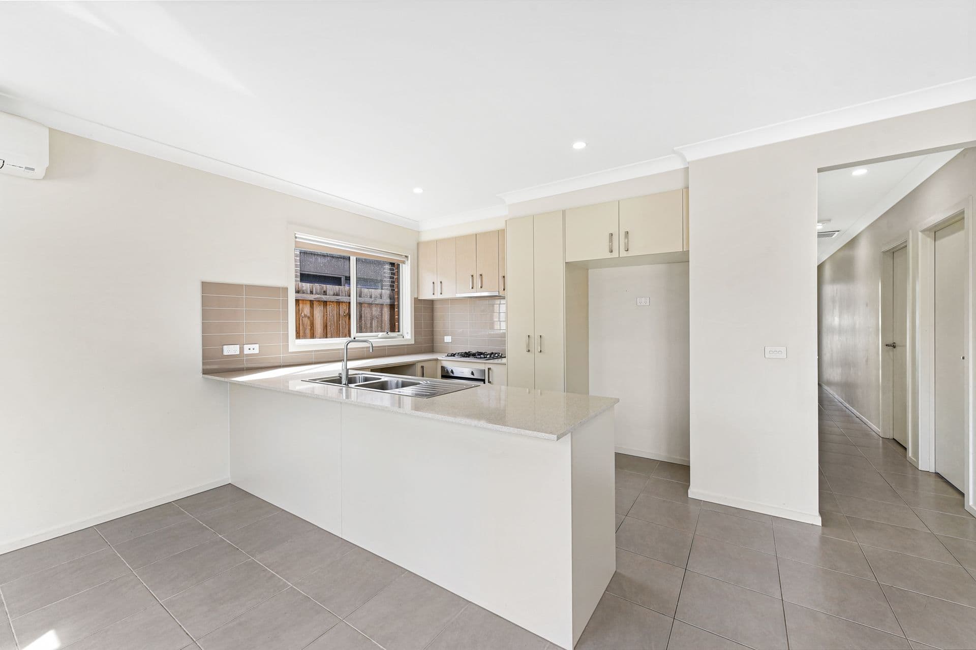 7 Ezra Crescent, Officer VIC 3809, Officer - Thumbnail 3