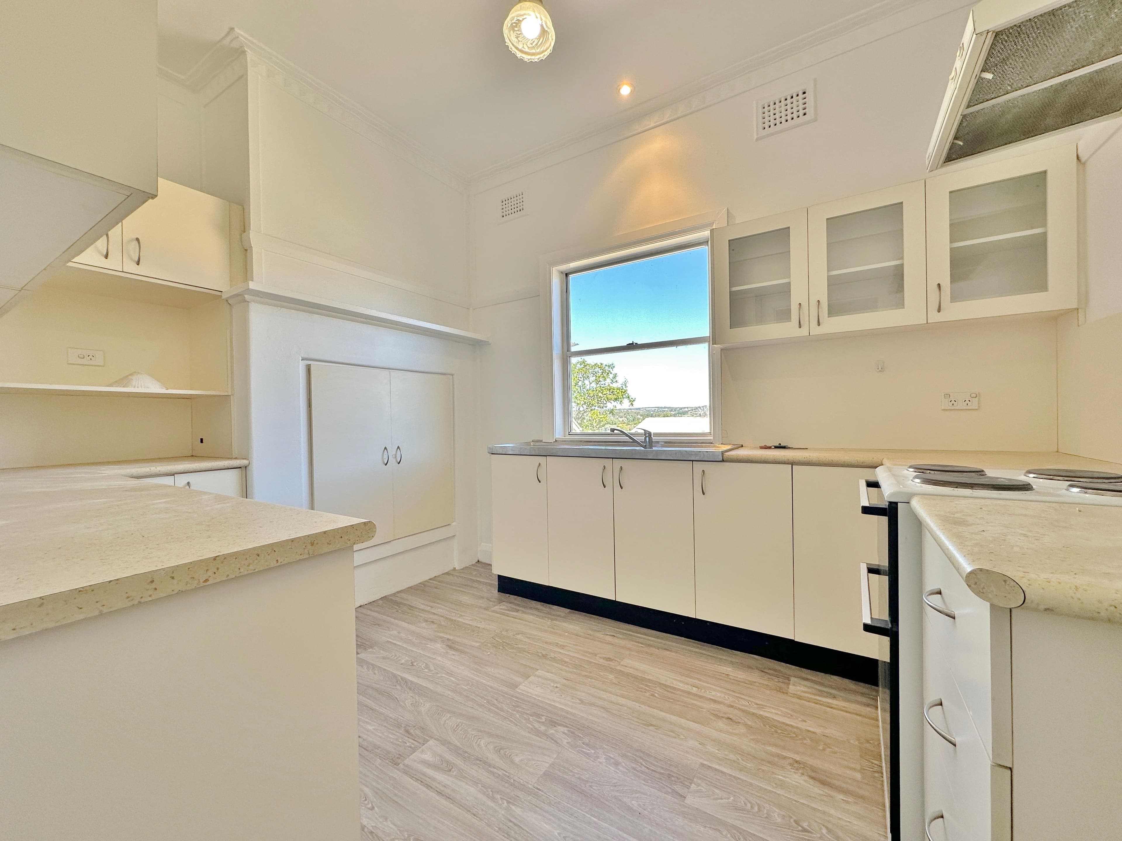 22 Elizabeth Street, Young NSW 2594, Young - Thumbnail 3