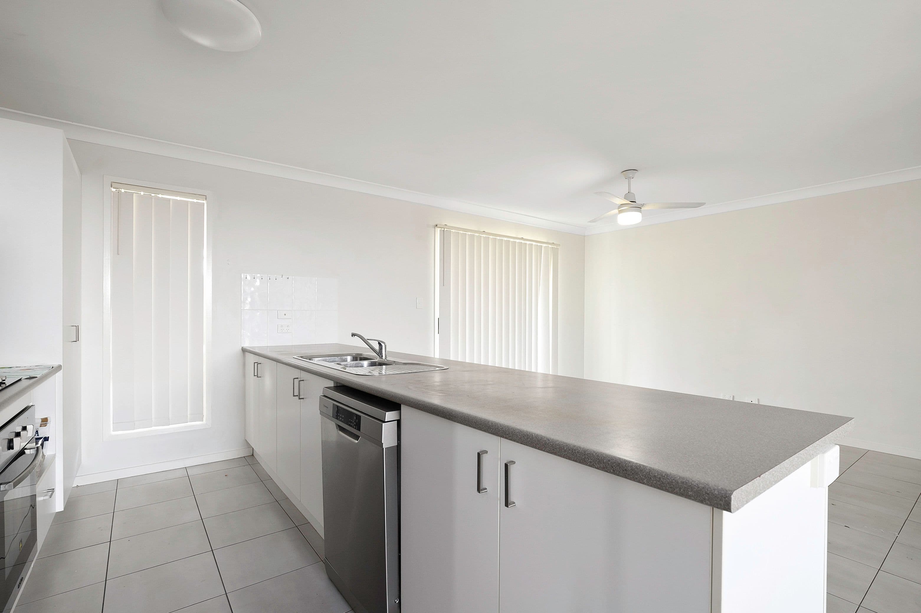 25 Lakeside Drive, Emerald QLD 4720, Emerald - Thumbnail 6