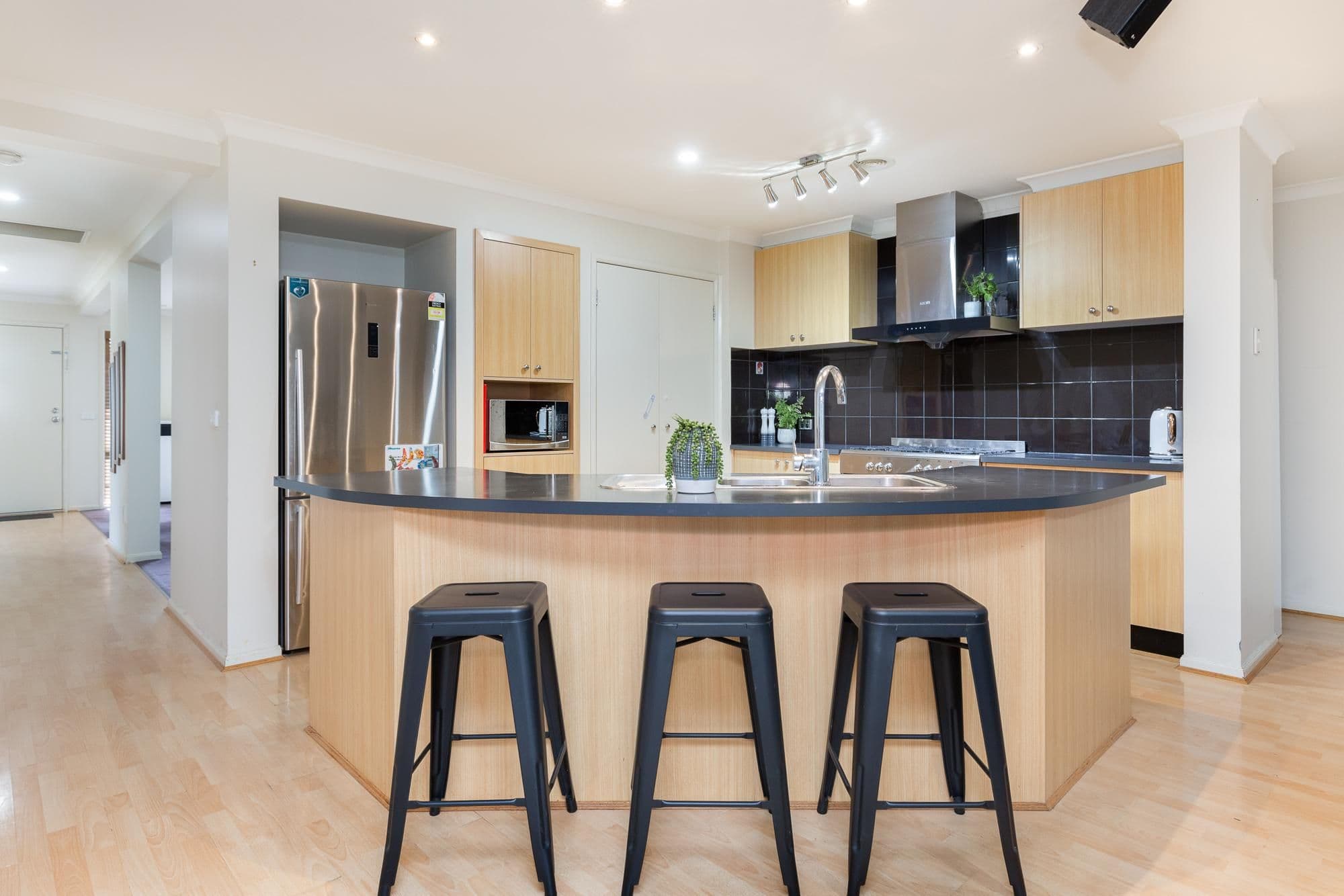 46 Ellen Road, Narre Warren South VIC 3805, Narre Warren South - Thumbnail 2