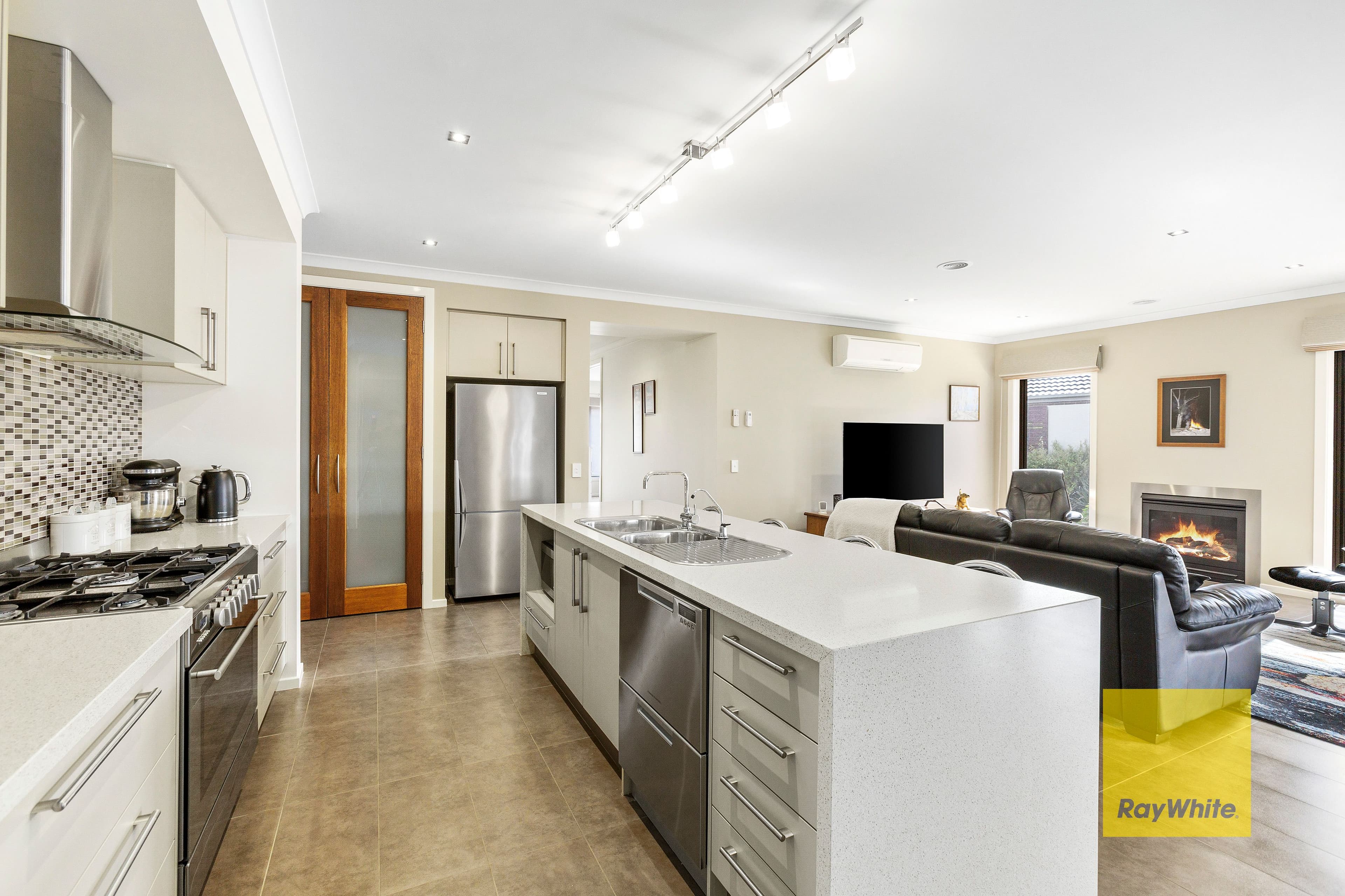 5 Cottonwood Way, Waurn Ponds VIC 3216, Waurn Ponds - Thumbnail 7