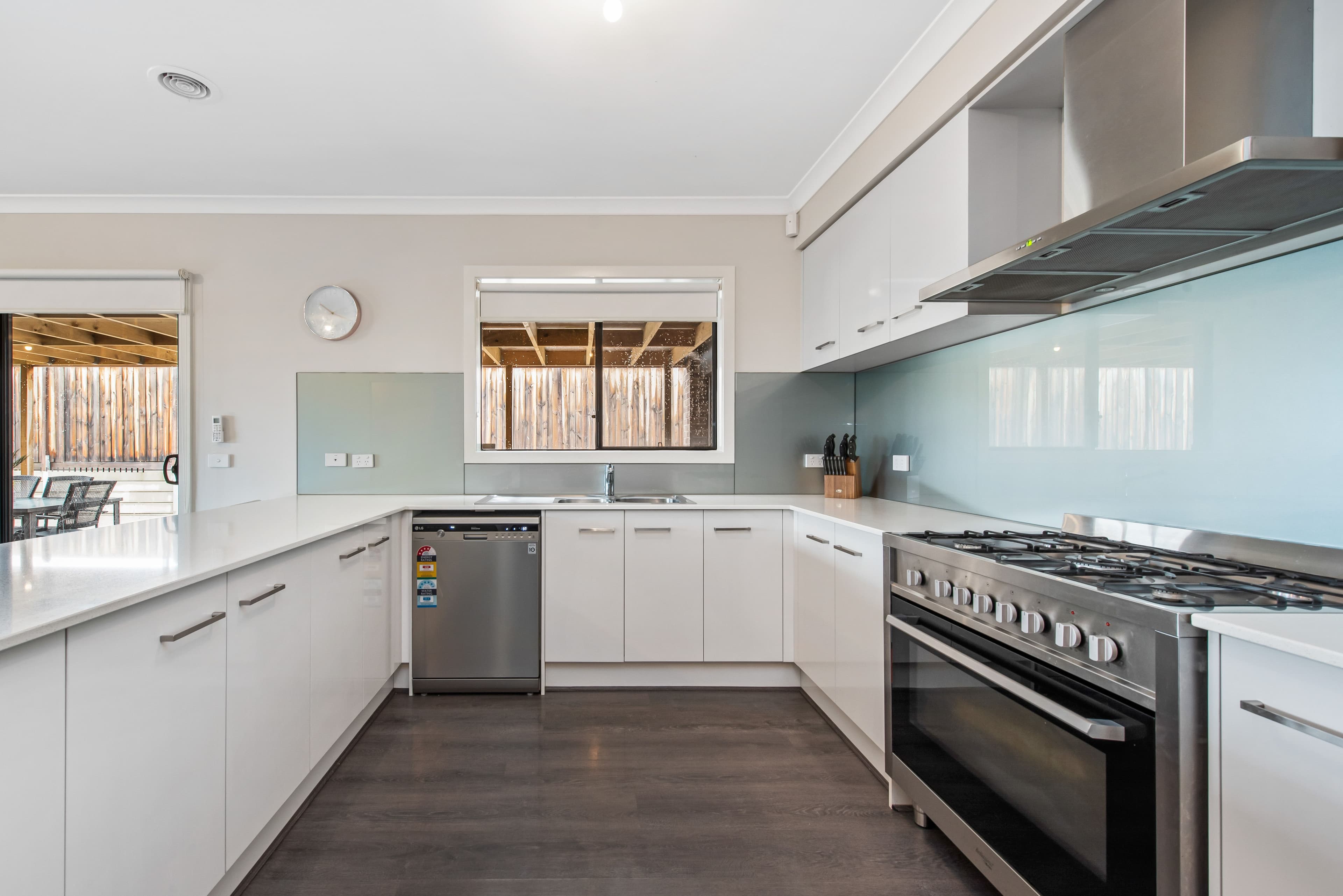 76 Superior Waters, Pakenham VIC 3810, Pakenham - Thumbnail 2