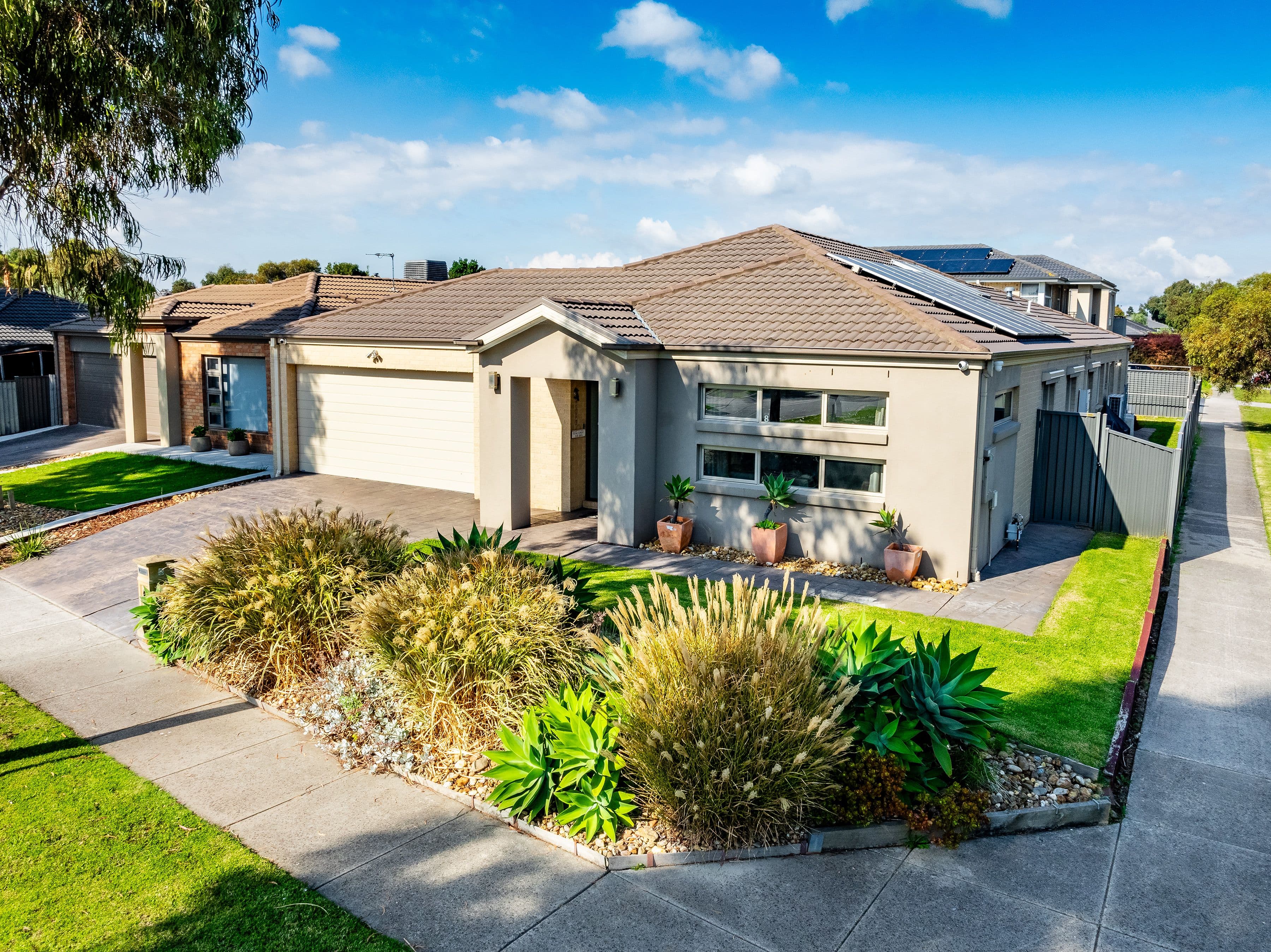 8 Howden Street, Cranbourne East VIC 3977, Cranbourne East - Image 1