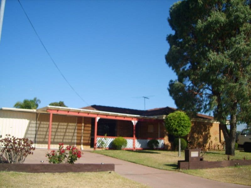 4 Rhine Cresc, BEECHBORO WA 6063, Beechboro - Thumbnail 2