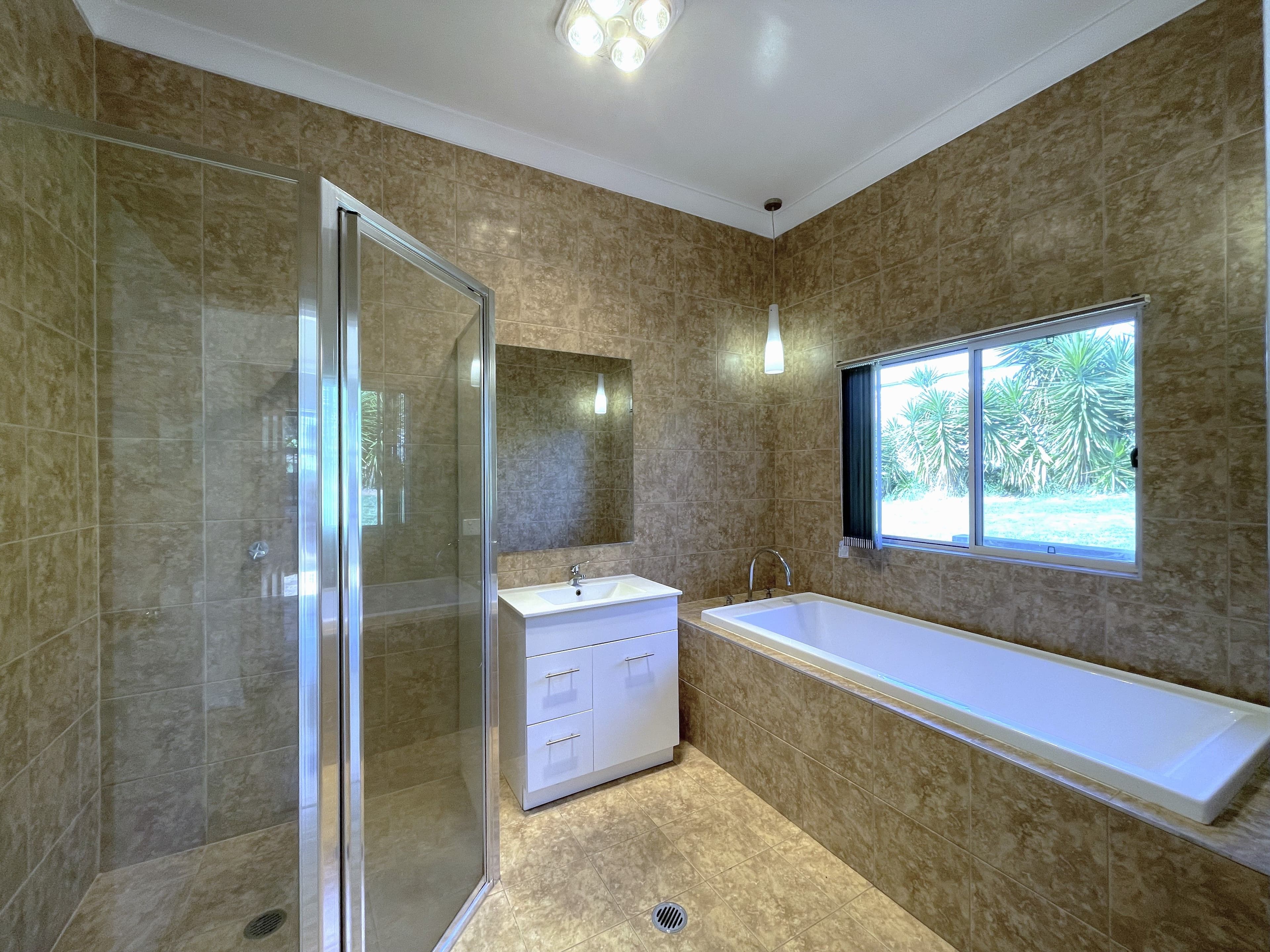 27 Ridge Street, Gundagai NSW 2722, Gundagai - Thumbnail 4