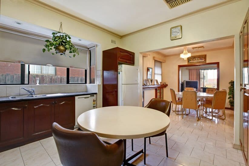 576 Gilbert Road, Reservoir VIC 3073, Reservoir - Thumbnail 2
